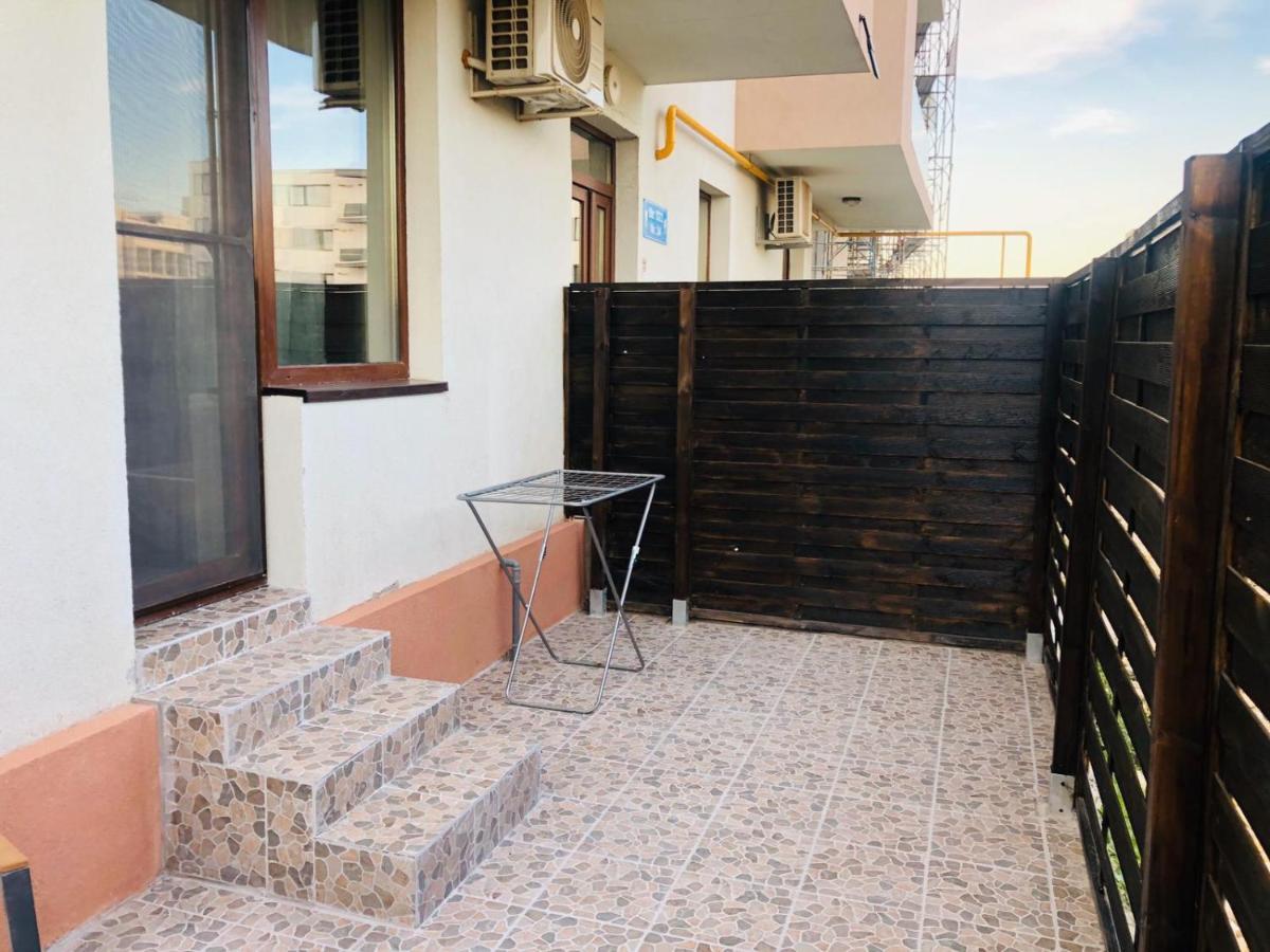 Апартаменти Beachside Studio Mamaia Nord Неводарі Екстер'єр фото